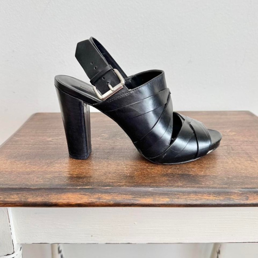 DKNY Leather Strappy Heel size‎ 6 silver buckle peeptoe slingback